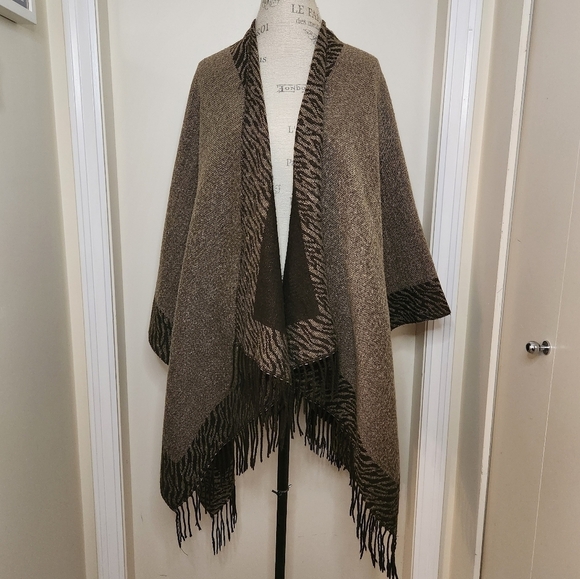Vintage Reversible Zebra Cape Shawl - Picture 1 of 11